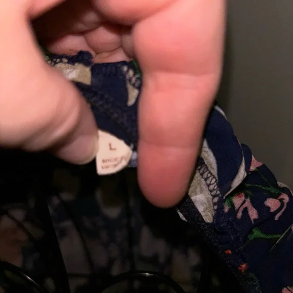 Joie De Vivre navy floral print size L - Picture 7 of 7